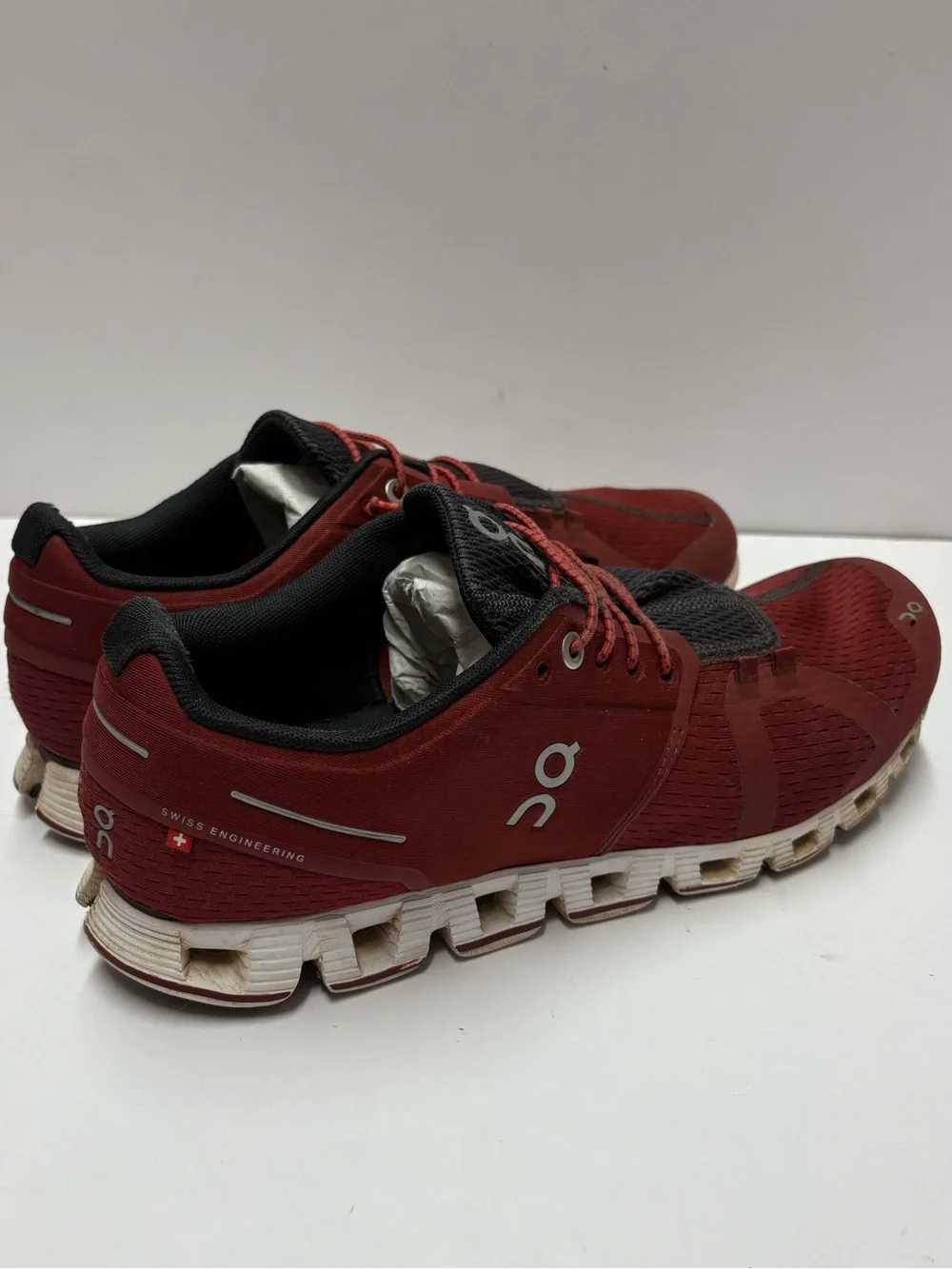 On Cloud Red and Black Athletic Tennis Running Shoes Burgundy Wine Sz 9.5
